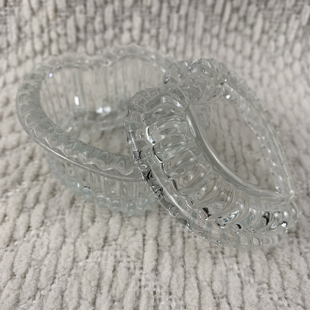 Vintage-Homco Valentine Crystal Heart Shaped Trinket-Jewelry-Ring Box Beautiful!